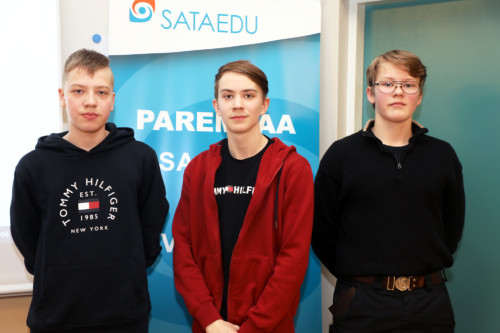 The ones who knock, aluekilpailun voittanut Honkajoen joukkue: Riku Paloviita, Lauri Hakanen ja Ilkka Lapikisto